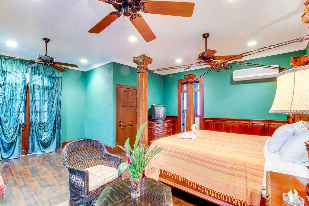 Colonial Suite @ Mahogany Hall San Ignacio Dış mekan fotoğraf