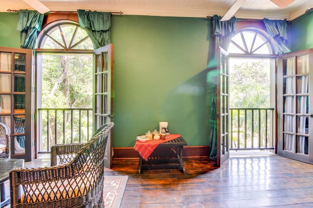 Colonial Suite @ Mahogany Hall San Ignacio Dış mekan fotoğraf